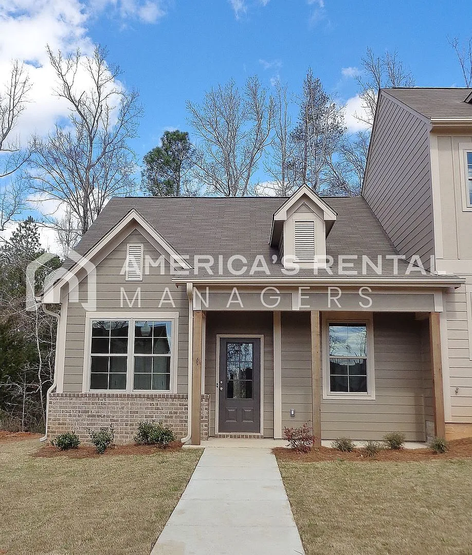 Townhome For Rent in Calera, AL - Available to View with 48 Hour Notice — Photo 1