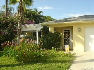 589 107th Ave N, Naples, FL 34108