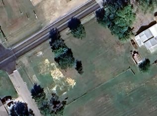 901 Creechville Rd, Ennis, TX 75119