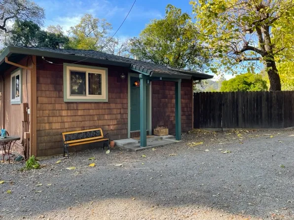 525 Geysers Rd #A, Cloverdale, CA 95425