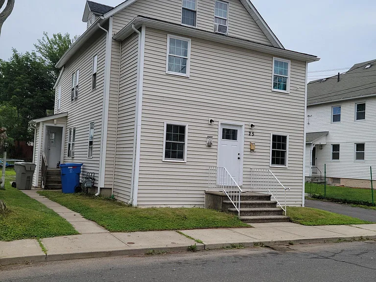25 Williams St #1 — Photo 6