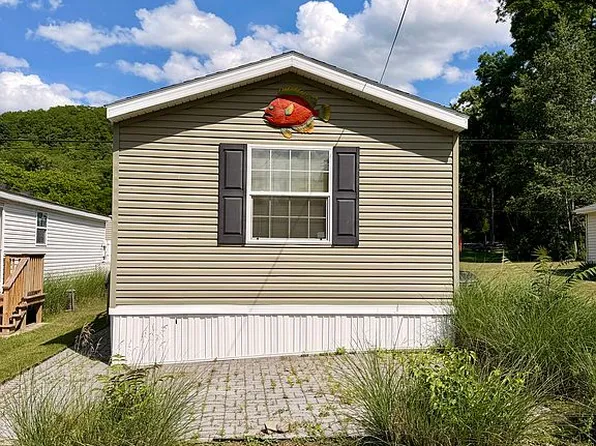 1040 E Lake Rd #25, Dundee, NY 14837