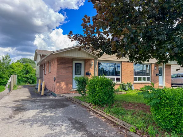542 1st Ave N, Welland, ON L3C 1Z3