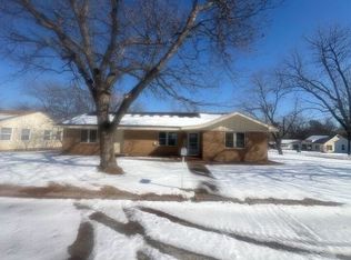 719 Elba St, Bowie, TX 76230