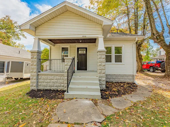 2912 Schoenfeld Ave, Evansville, IN 47720