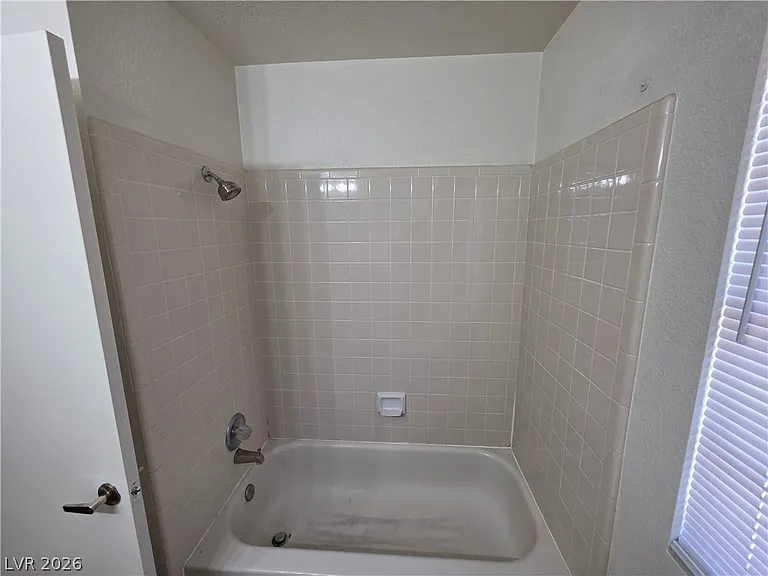 4801 Fiesta Lakes St — Photo 71