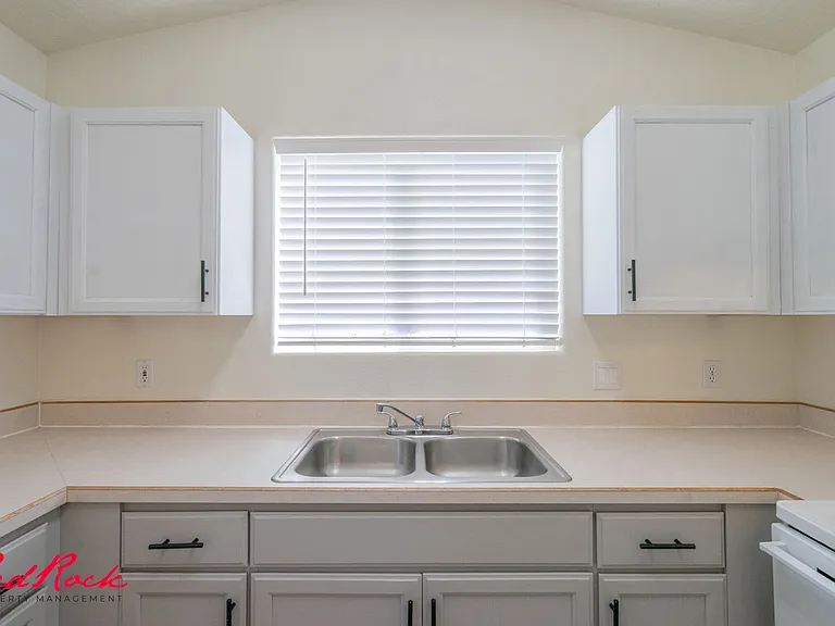 441 E Sunland Dr #6 — Photo 22