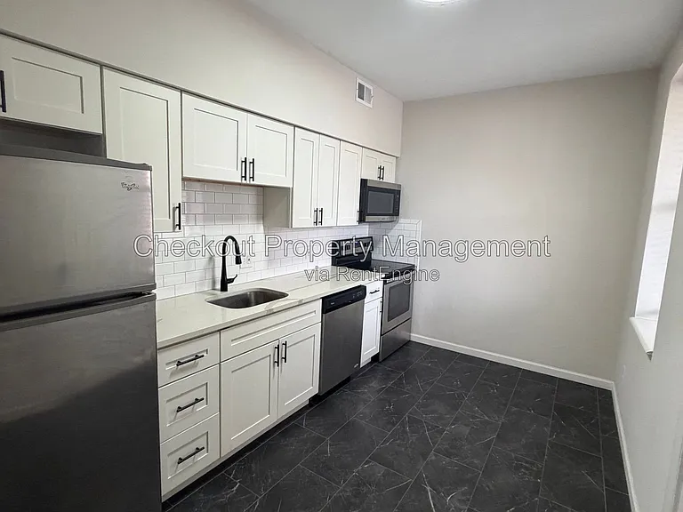 5535 Pershing Ave #22 — Photo 1