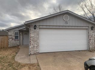 1320 W Centennial Dr, Rogers, AR 72758