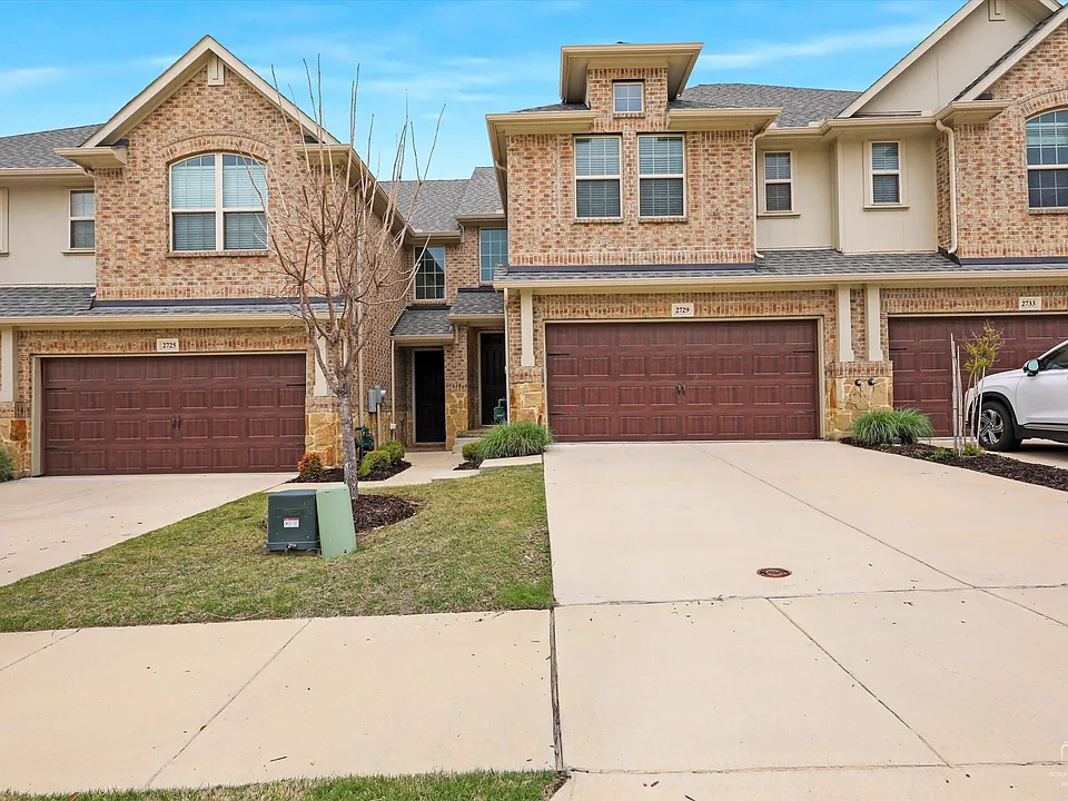 2729 Splendor Dr