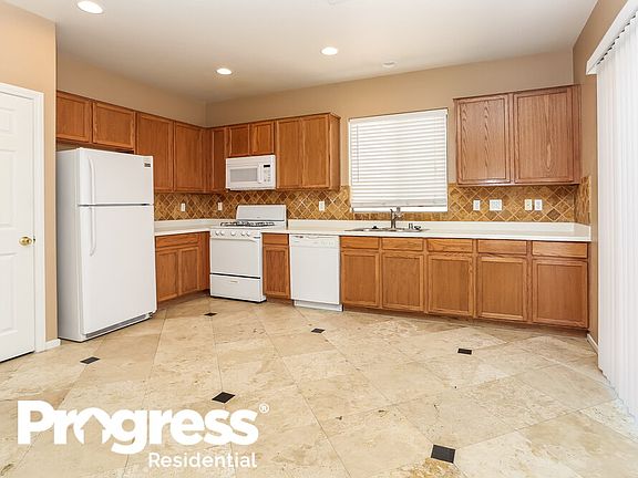 5th image of 8520 Sweet Cedar Ave
