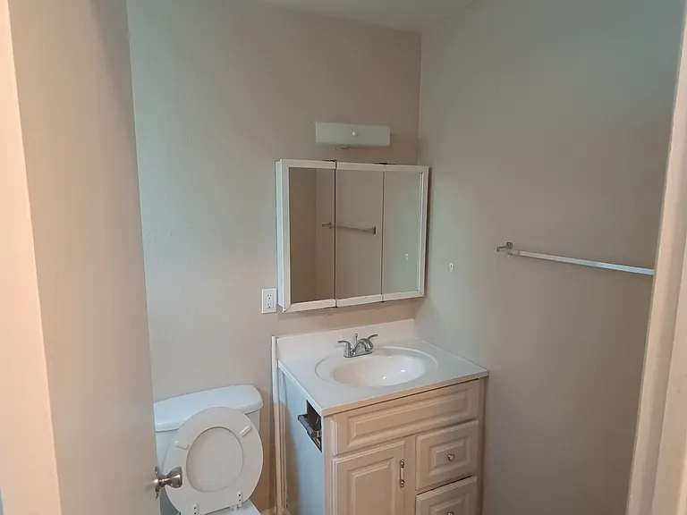 187 E Cherry Ln #211 — Photo 7