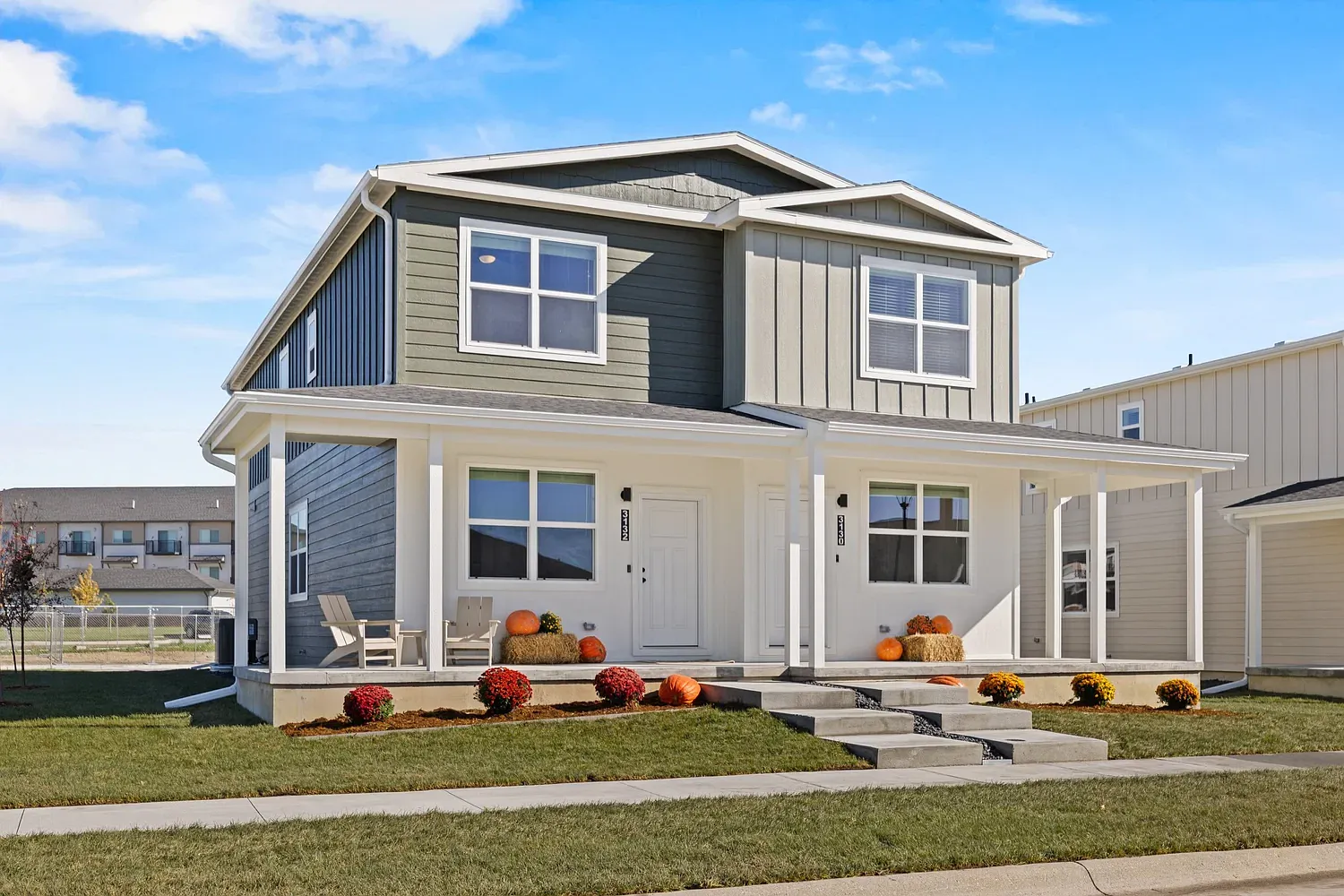 3 bed, 2.5 bath, 2100 sqft, $2,200 — Photo 1