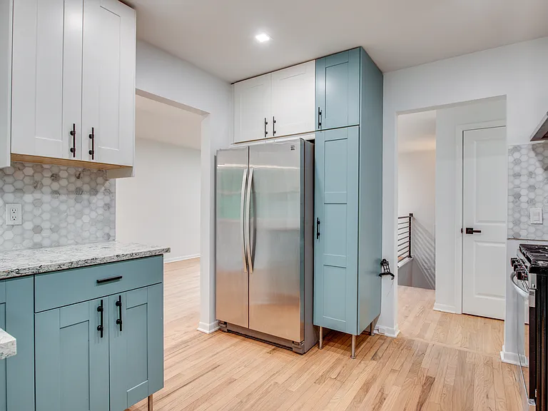 1108 Emerald Dr — Photo 5