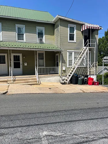 101 Walnut St #1 Photo 1