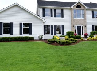 1101 Cougar Trl, Cary, IL 60013