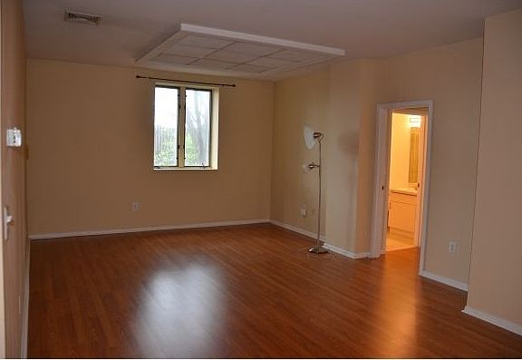 4th image of 75 Liberty Ave #231