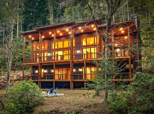 212 Fish Tale Cv, Ellijay, GA 30540