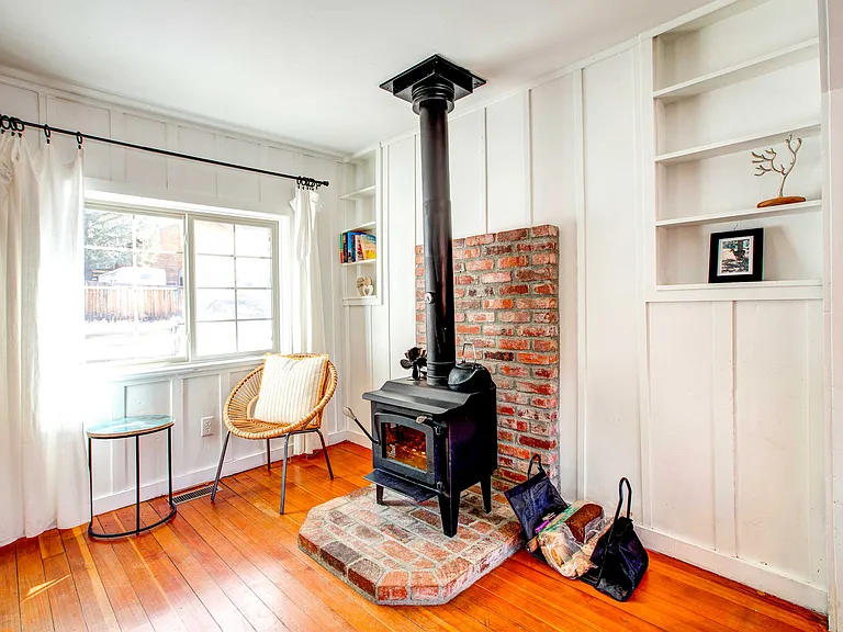 506 N Fairview St — Photo 11