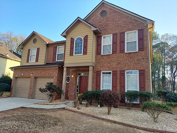 3rd image of 702 Fitzgerald Pl