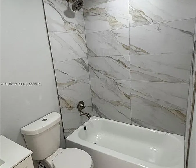 20825 NE 8th Ct #204-19 — Photo 1