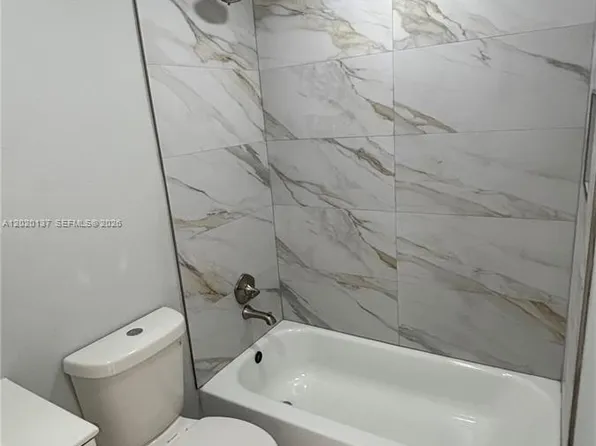 20825 NE 8th Ct APT 204-19, Miami, FL 33179