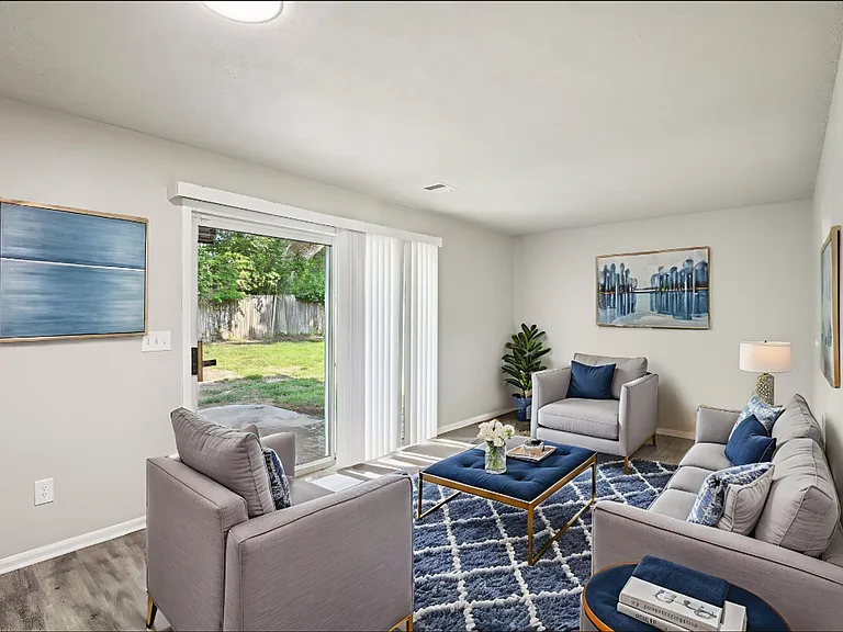 Grand Vue Townhomes — Photo 10