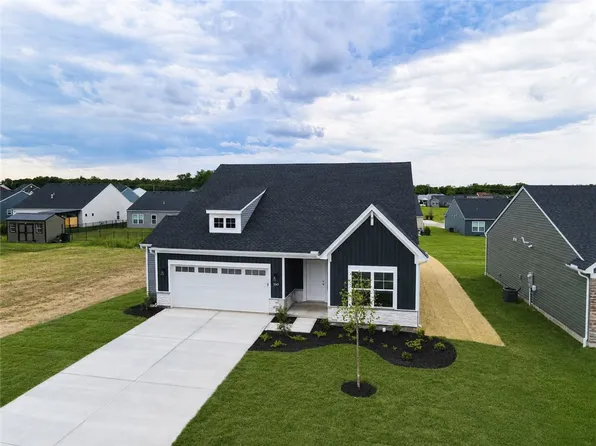1243 Blue Spruce Ln, Wilmington, OH 45177