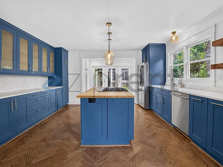 811 Verner St NW — Photo 8