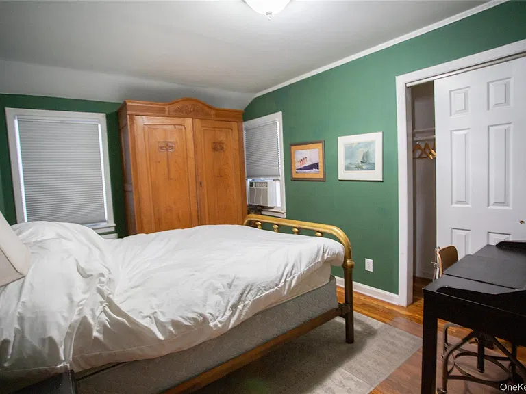 274 W Walnut St — Photo 16