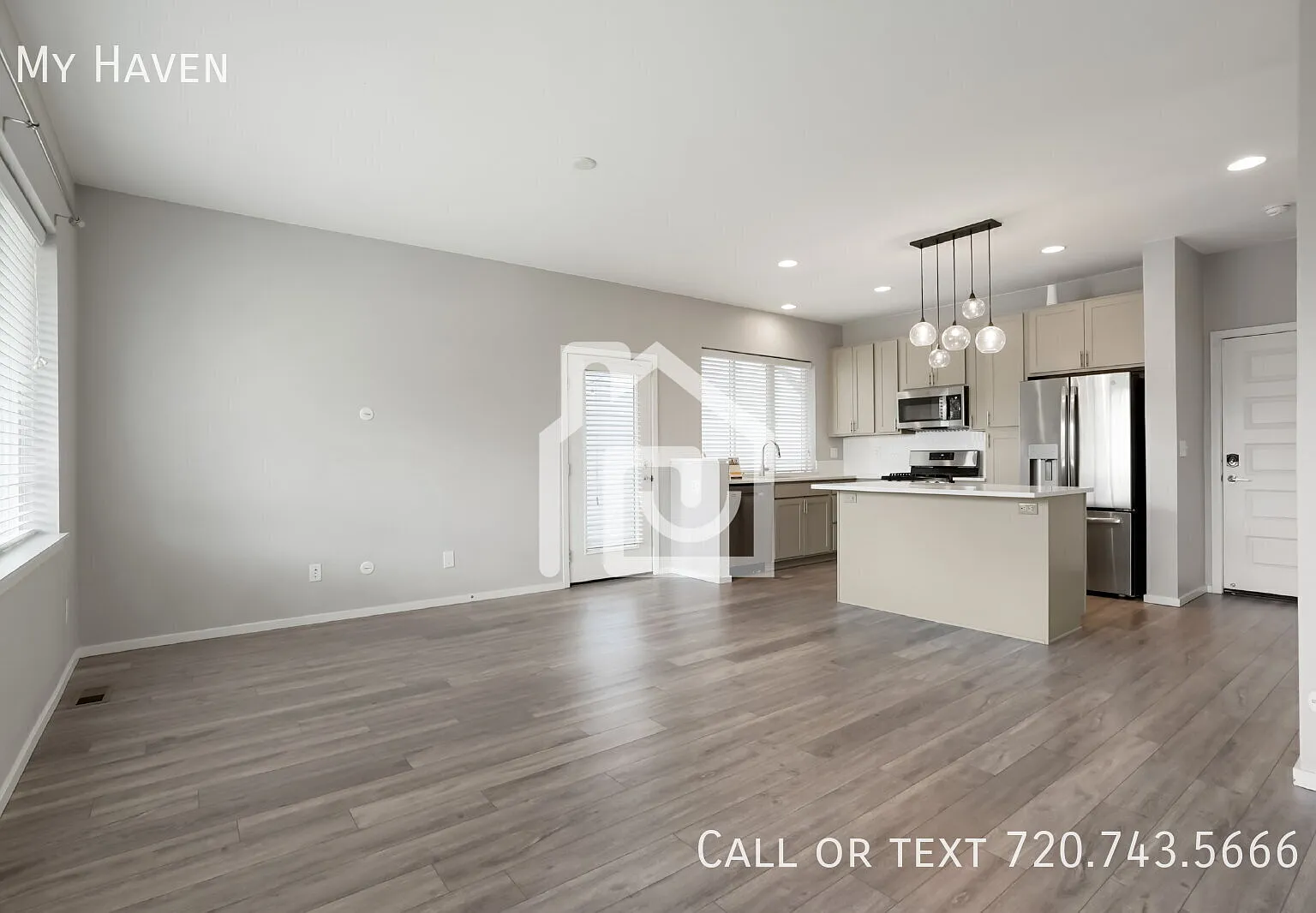 Beautiful 3-bedroom Home with Finished Basement in Midtown — Photo 3