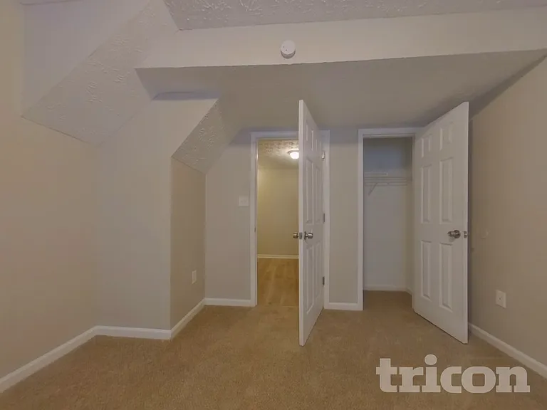 431 Bridgeport Pl — Photo 9