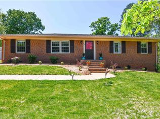 602 Meade Dr, Greensboro, NC 27410