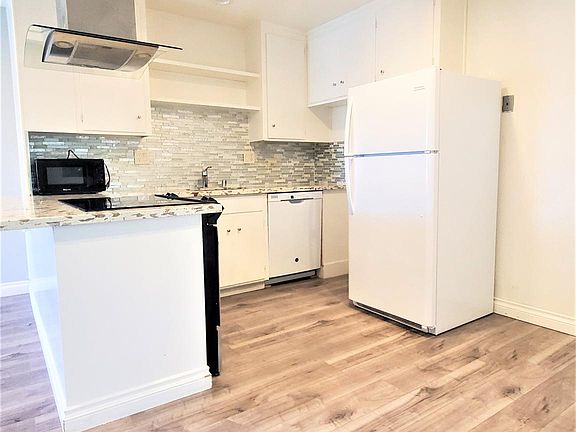 3rd image of 4672 Whitwood Ln