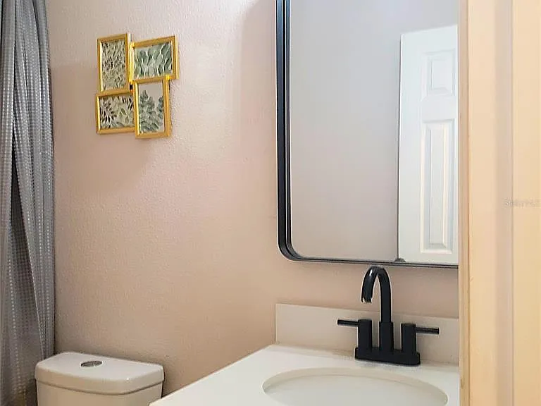 404 King Louis Ct — Photo 20
