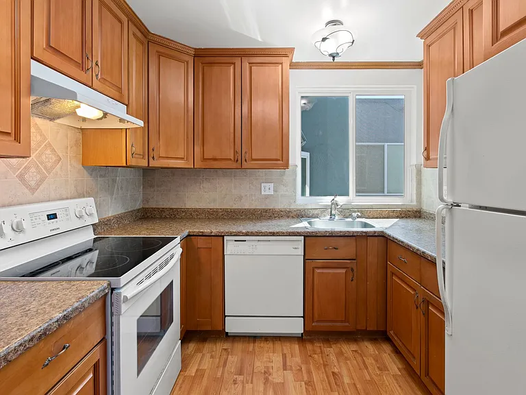 230 12th Ave #389R — Photo 10