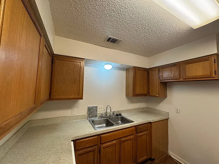 7510 Connie Ln — Photo 8