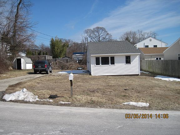 3rd image of 7 Woodycrest Dr