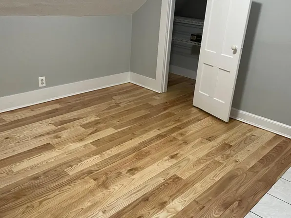 115 Andrews St #3, Lowell, MA 01852