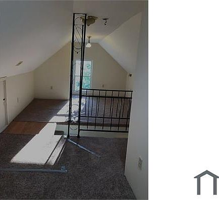 3rd image of 27 Fremont St #2