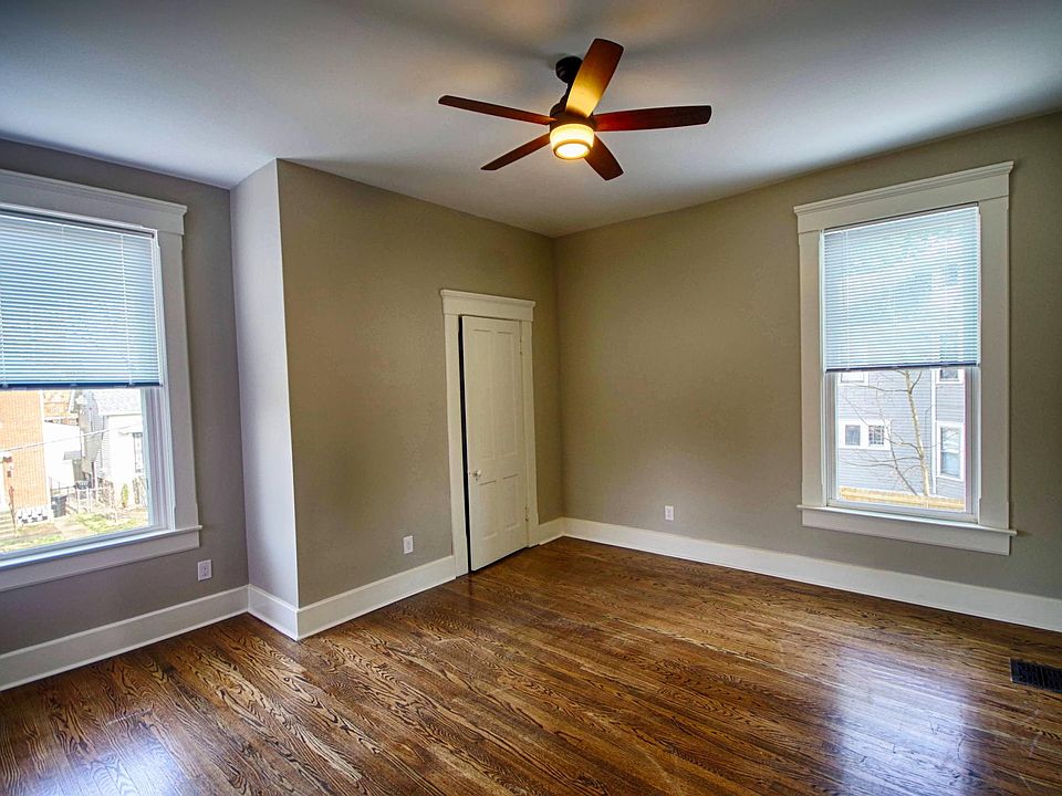 Second bedroom. Corner room with windows on 3 sides