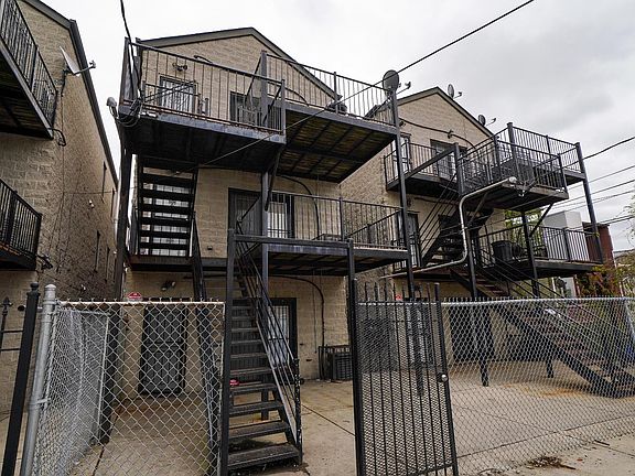 2nd image of 1632 S Homan Ave