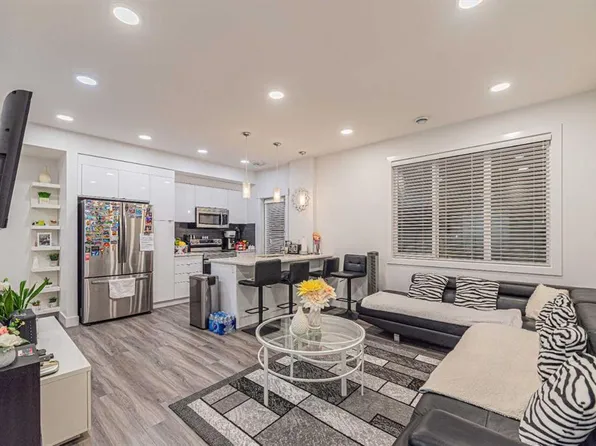 10060 SE 46th St NE #104, Calgary, AB T3J 2H8