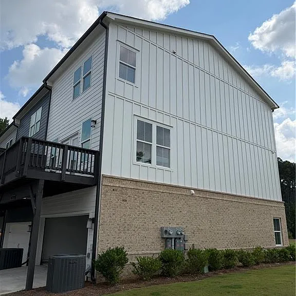 900 Colton Dr — Photo 15