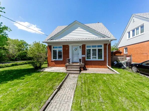 136 Tower Dr, Toronto, ON M1R 3P5
