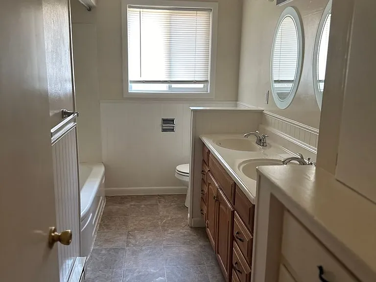 405 W Hazel St — Photo 16