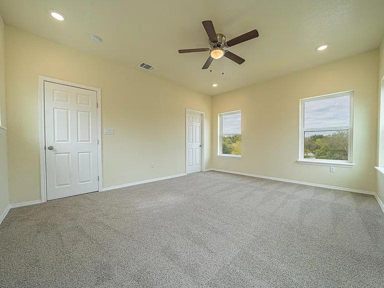 208 Bargas St — Photo 8