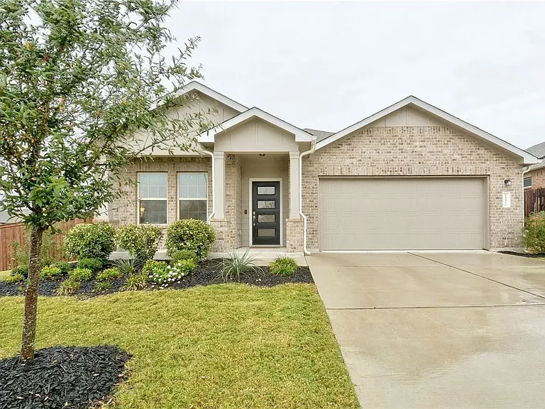 15400 Summer Ray Dr — Photo 1