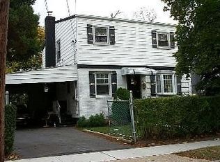 293 Locust Ave, Uniondale, NY 11553