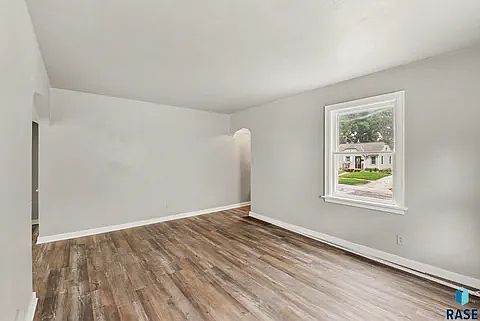 3rd image of 2027 S Euclid Ave